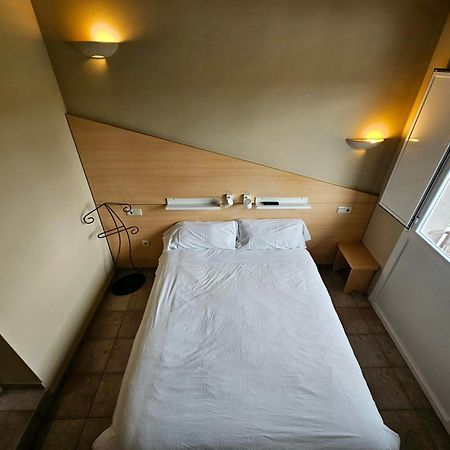 Hostal Jp Y Estudios Sangüesa Buitenkant foto