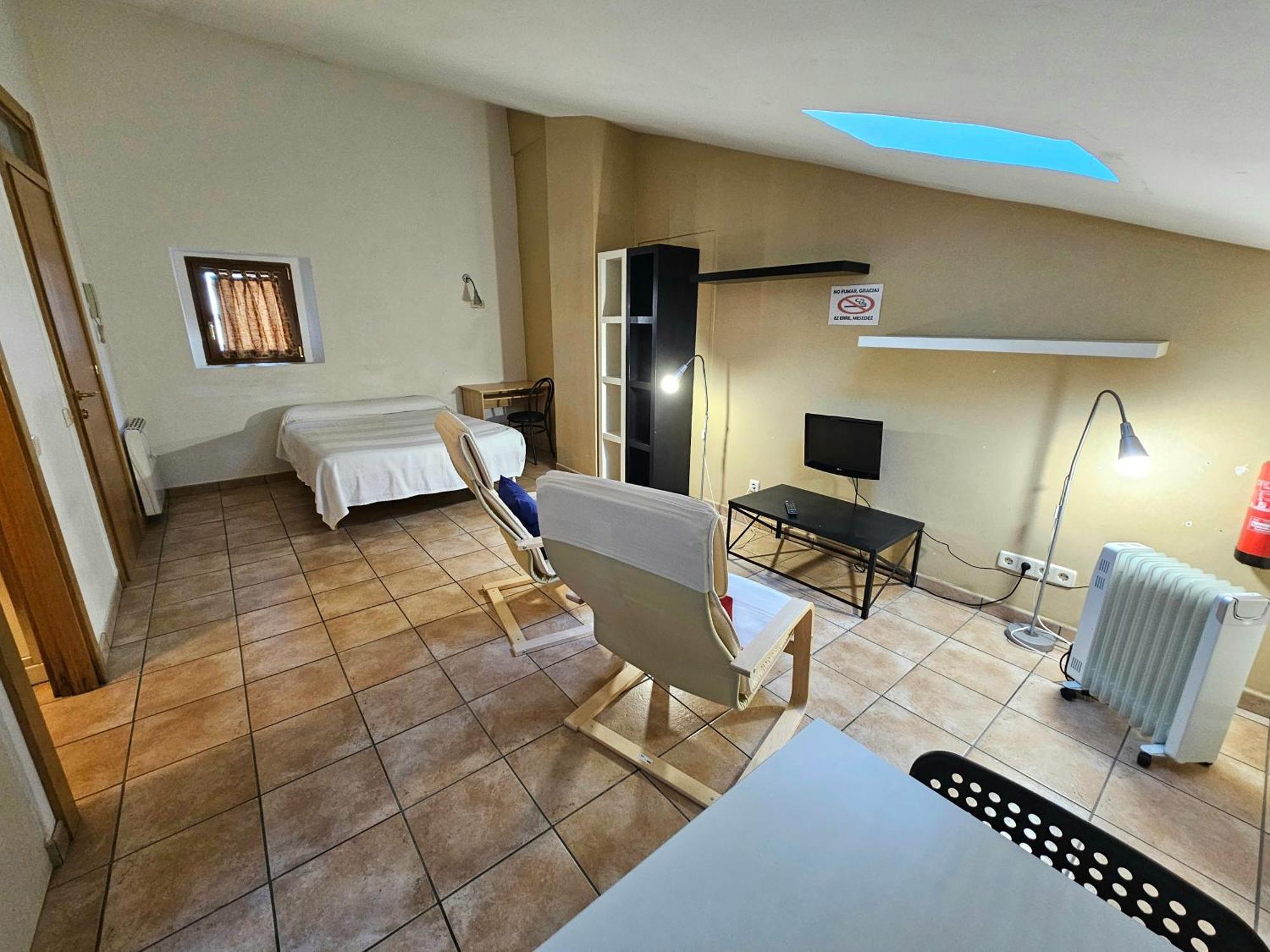 Hostal Jp Y Estudios Sangüesa Buitenkant foto