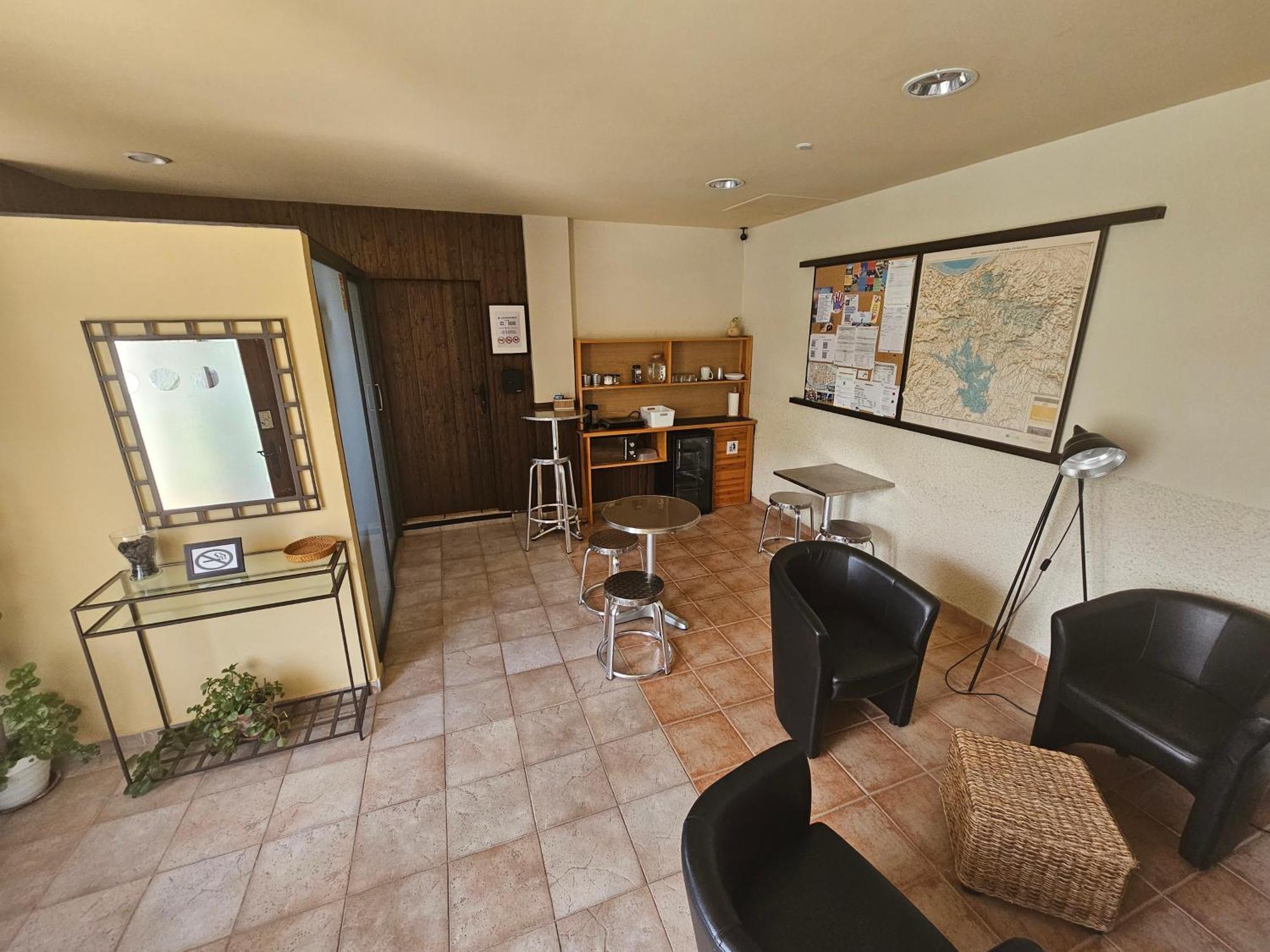 Hostal Jp Y Estudios Sangüesa Buitenkant foto